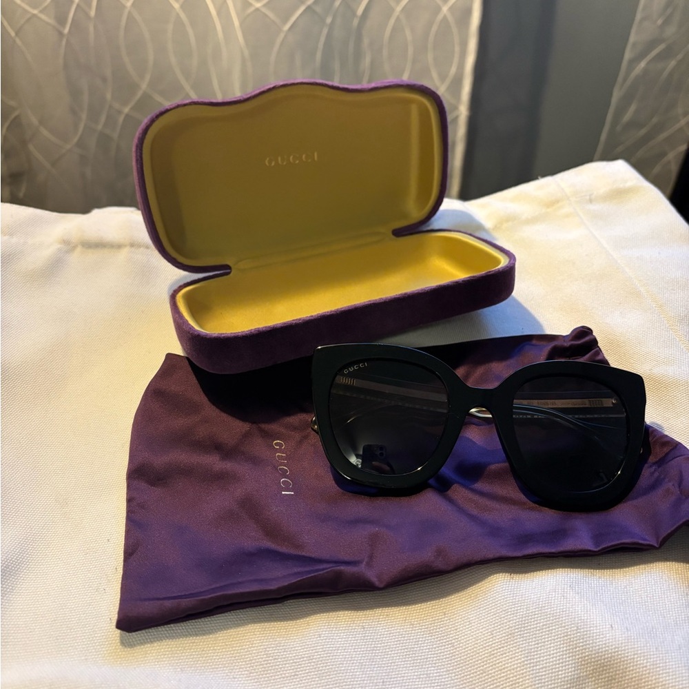 Gucci GG0564S 001 Sunglasses – Authentic – Purple Case & Cloth – Like New